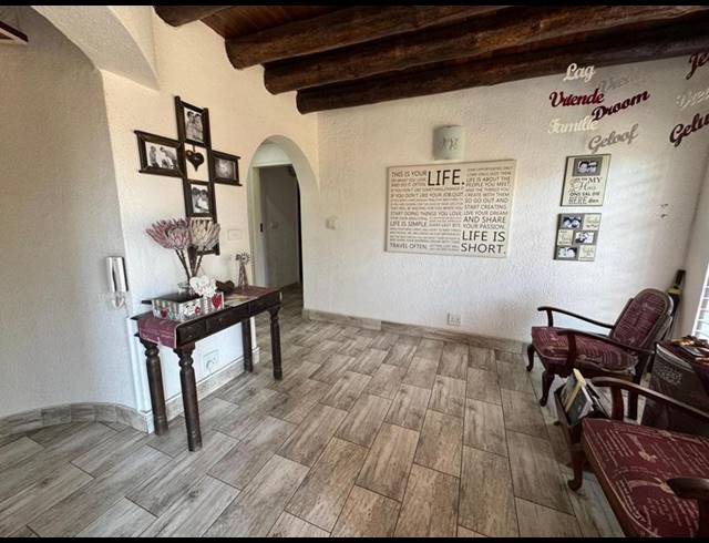 4 BEDROOM HOUSE FOR SALE IN VAN RIEBEECK PARK